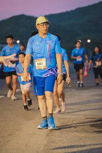 BIB: 9362
                            <button type="button" onclick="openModal(3393518)" class="btn btn-primary btn-sm float-right btn-popup" data-toggle="modal" data-target=".modal-high-quality">
                        <i class="fas fa-shopping-cart"></i> Add to Cart
                    </button>
                                            <button type="button" onclick="isThisMe(3393518, true)" class="btn btn-success btn-sm float-right btn-popup btn-isme hidden" data-toggle="tooltip" data-placement="bottom" title="นี่คือรูปของคุณใช่ไหม คลิกที่นี่เพื่อเอาเข้าอัลบั้ม">
                        <i class="fas fa-plus"></i> Add to album
                    </button>
                    <button type="button" onclick="isThisMe(3393518, false)" class="btn btn-warning btn-sm float-right btn-popup btn-isnotme hidden">
                        <i class="fas fa-ban"></i> Remove from album
                    </button>